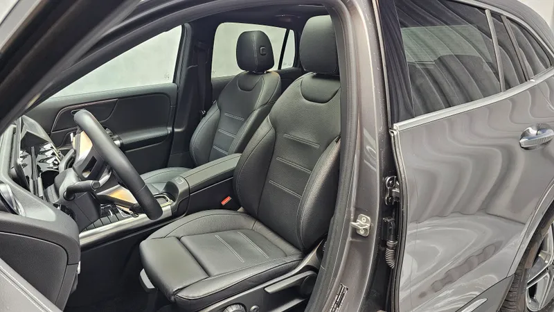 Mercedes Benz GLA 250 foto 16