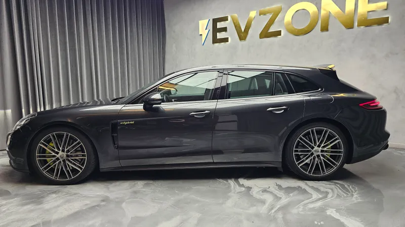 Porsche Panamera Sport Turismo foto 4