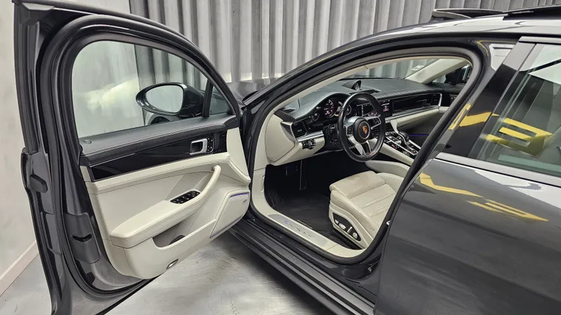 Porsche Panamera Sport Turismo foto 8