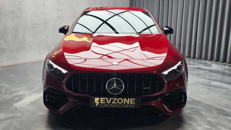 Mercedes Benz A 45 AMG foto 2