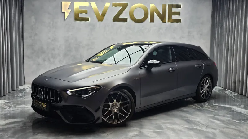 Mercedes Benz CLA 45 AMG foto 3