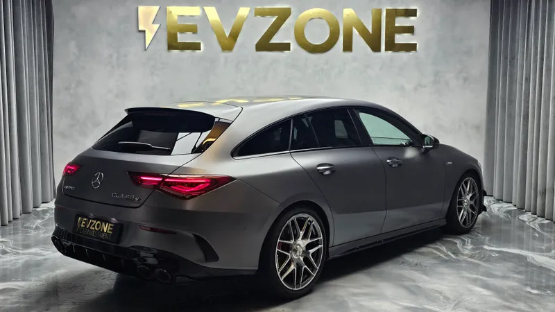 Mercedes Benz CLA 45 AMG foto 6