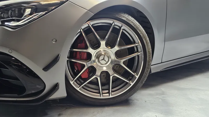 Mercedes Benz CLA 45 AMG foto 33