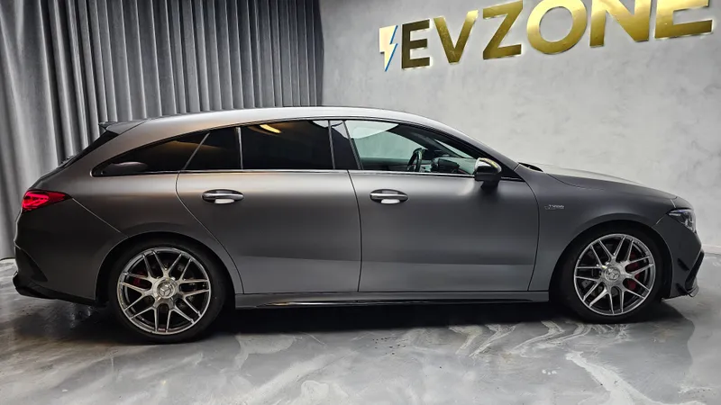 Mercedes Benz CLA 45 AMG foto 7