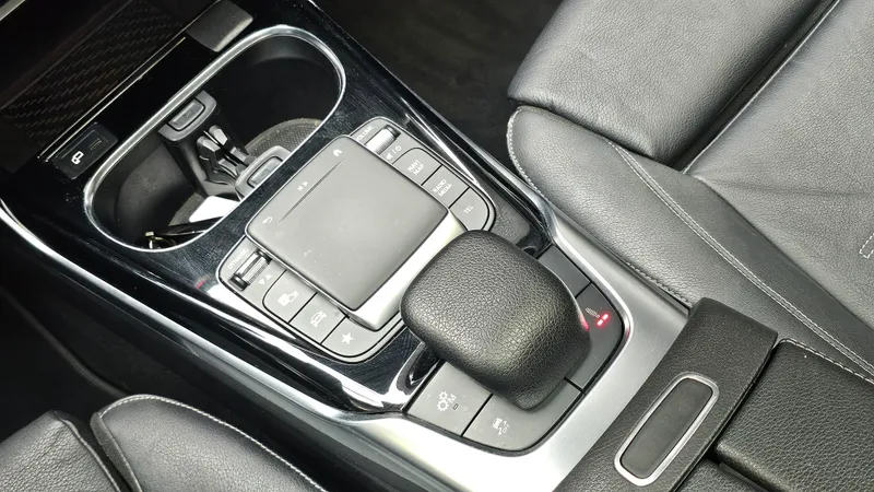 Mercedes Benz CLA 45 AMG foto 17