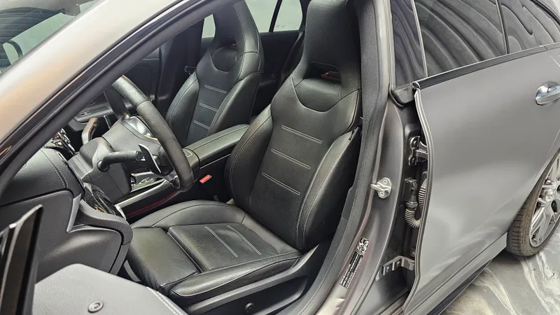 Mercedes Benz CLA 45 AMG foto 18