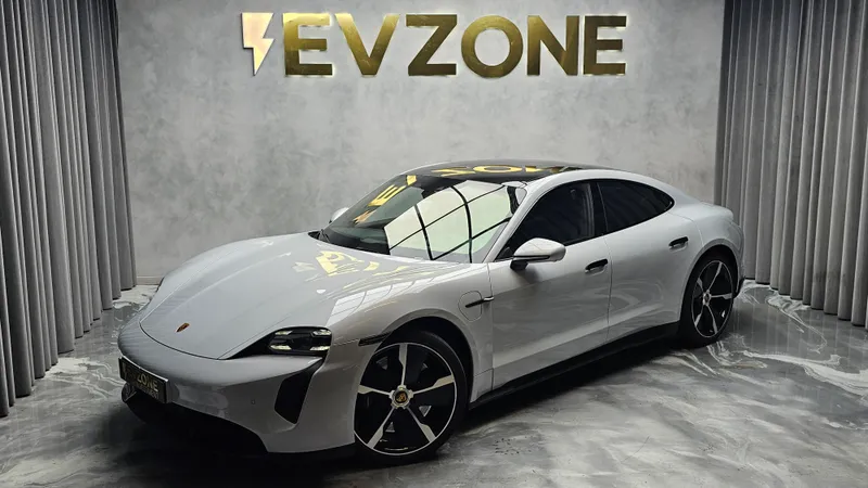 Porsche Taycan