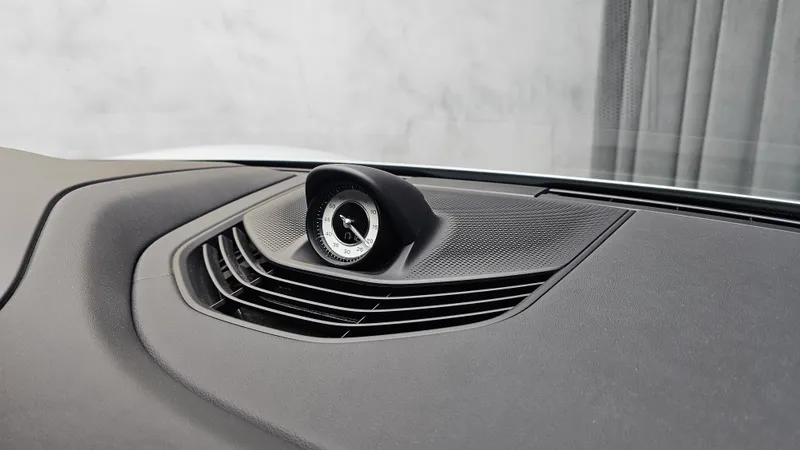 Porsche Taycan foto 15