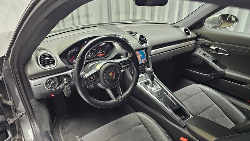 Porsche 718 Cayman foto 10