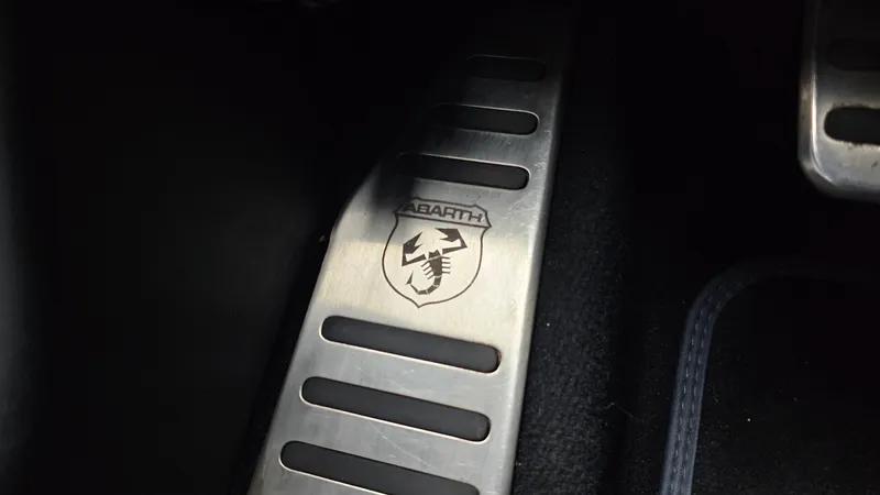 Abarth 695C foto 23
