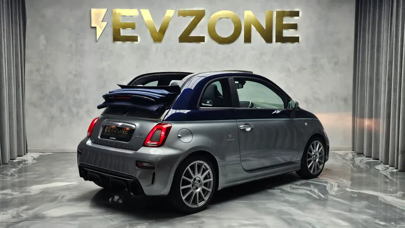 Abarth 695C foto 6
