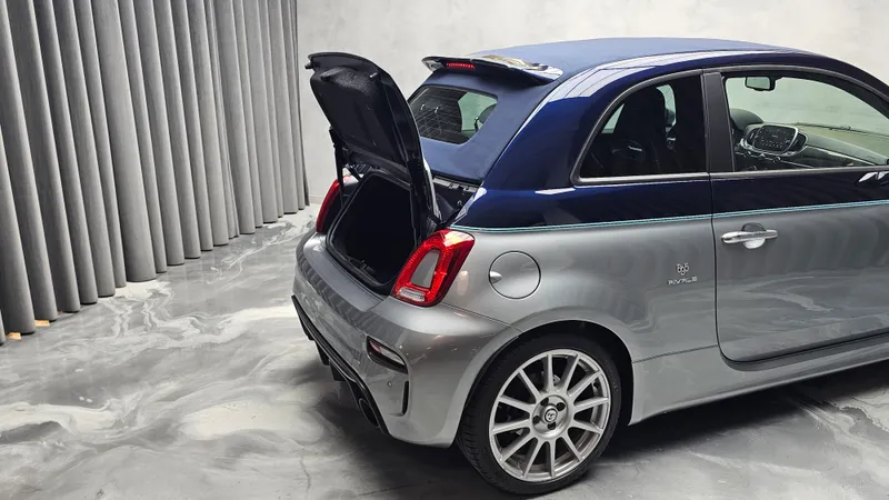 Abarth 695C foto 34