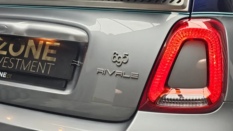 Abarth 695C foto 32