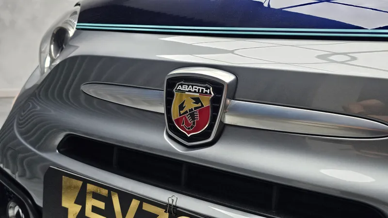 Abarth 695C foto 27