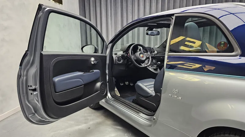Abarth 695C foto 9