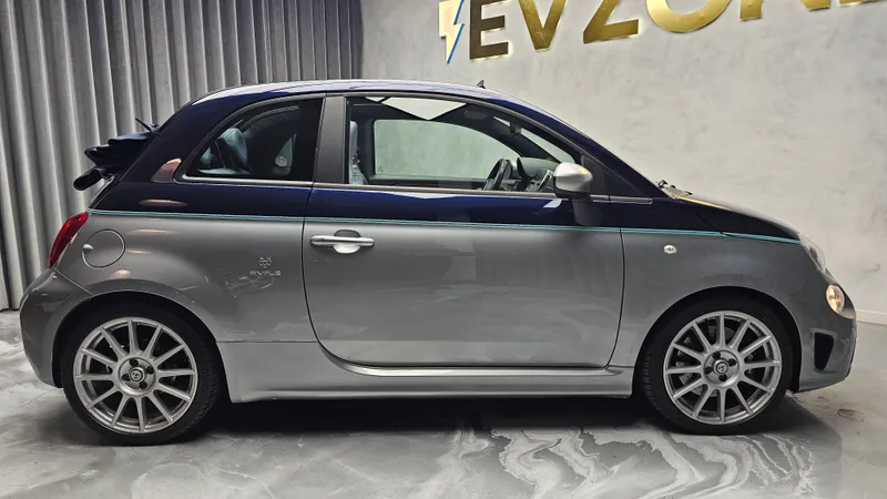 Abarth 695C foto 7
