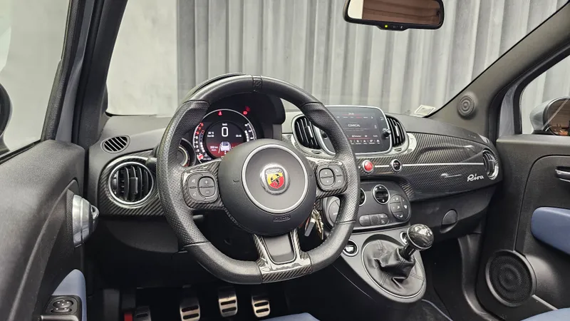 Abarth 695C foto 11