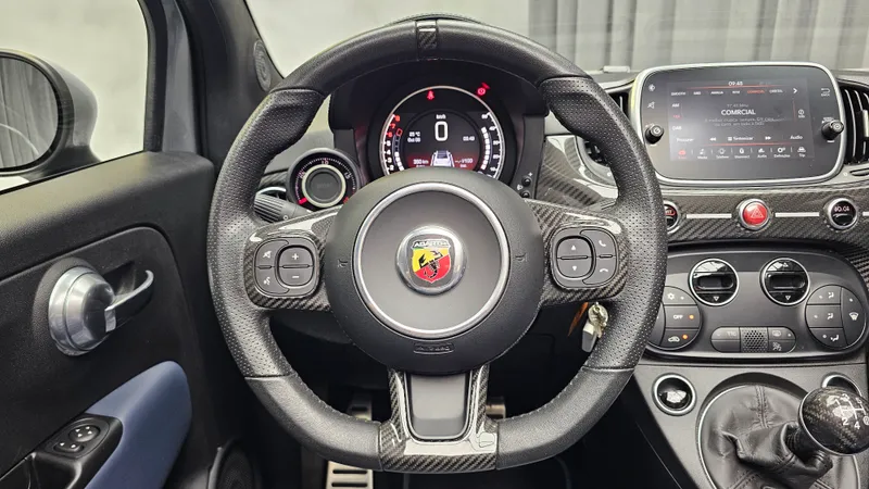 Abarth 695C foto 14