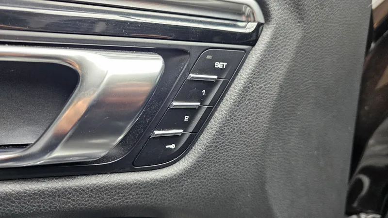 Porsche Macan foto 28