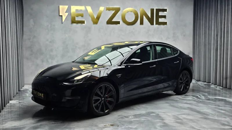 Tesla Model 3 foto 3