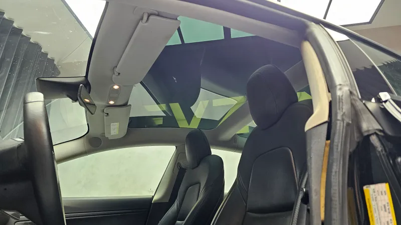Tesla Model 3 foto 20