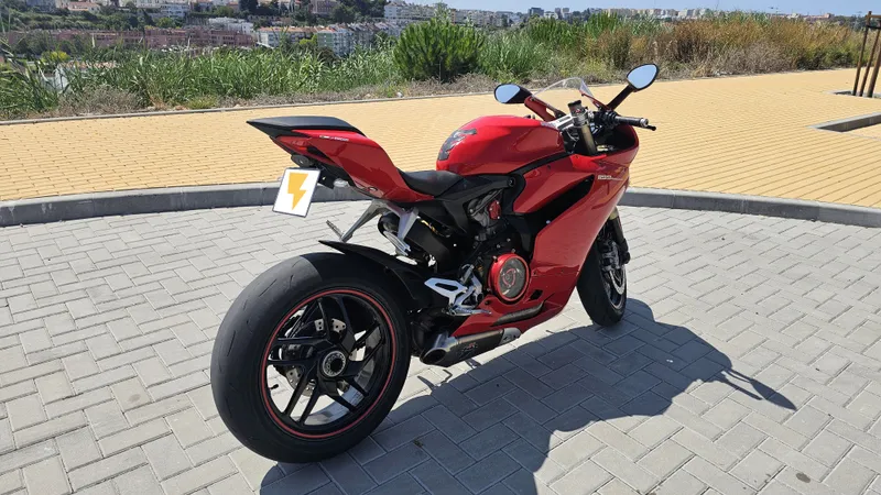 Ducati 1199 Panigale foto 17