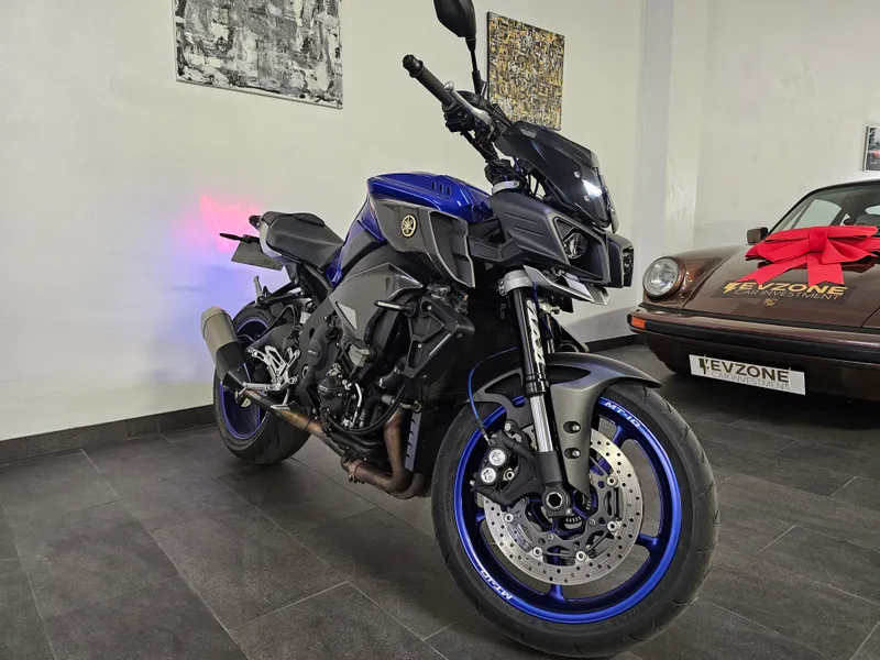 Yamaha MT-10 foto 2