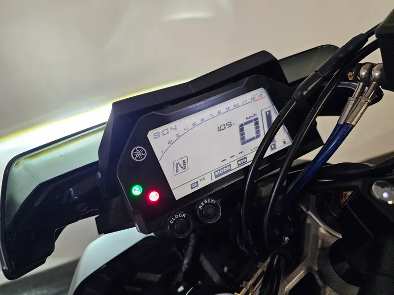Yamaha MT-10 foto 13