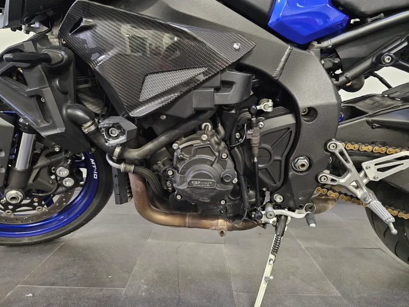 Yamaha MT-10 foto 18
