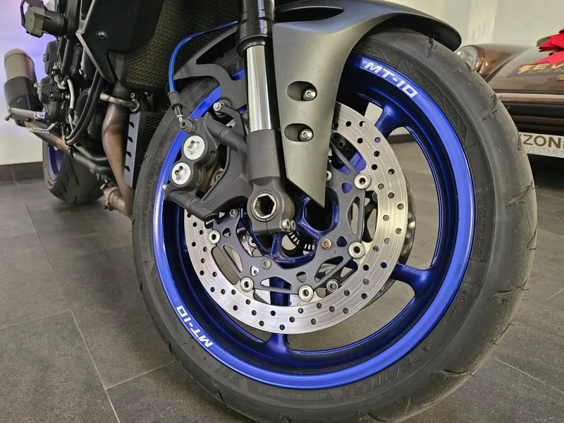 Yamaha MT-10 foto 21