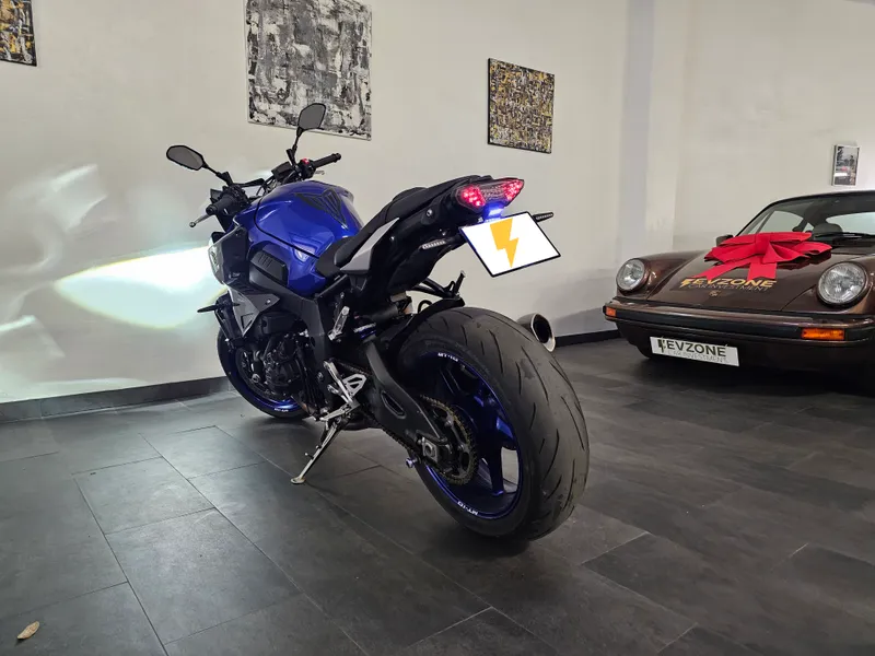 Yamaha MT-10 foto 6
