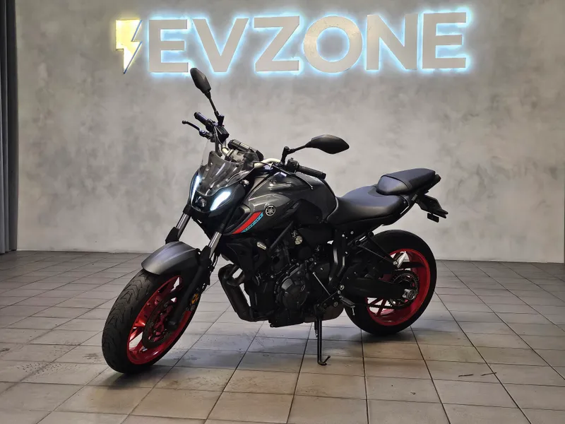 Yamaha MT-07 foto 4