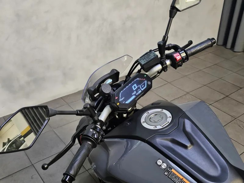 Yamaha MT-07 foto 14