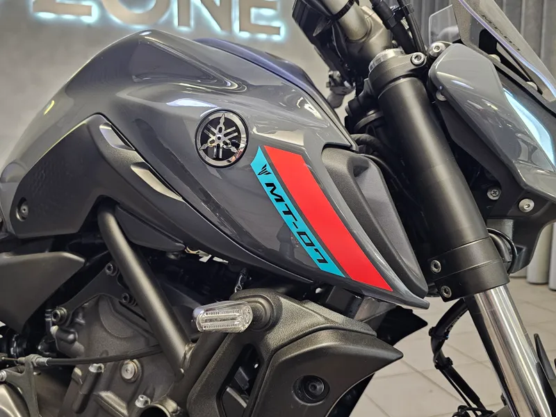 Yamaha MT-07 foto 18