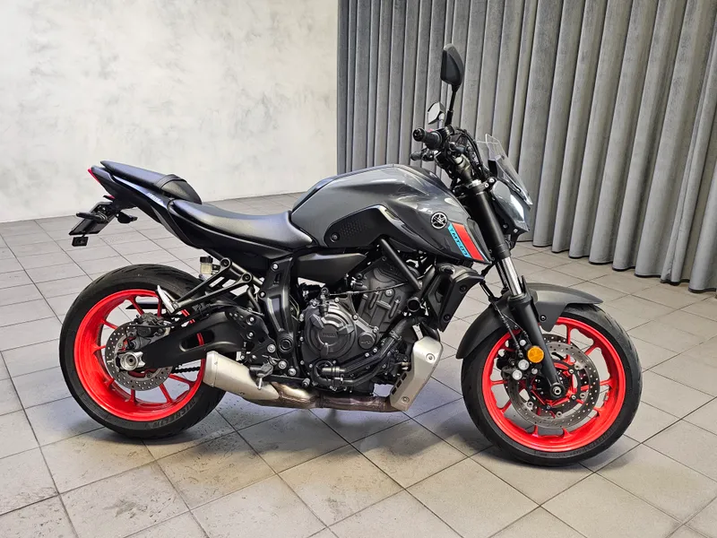 Yamaha MT-07 foto 11