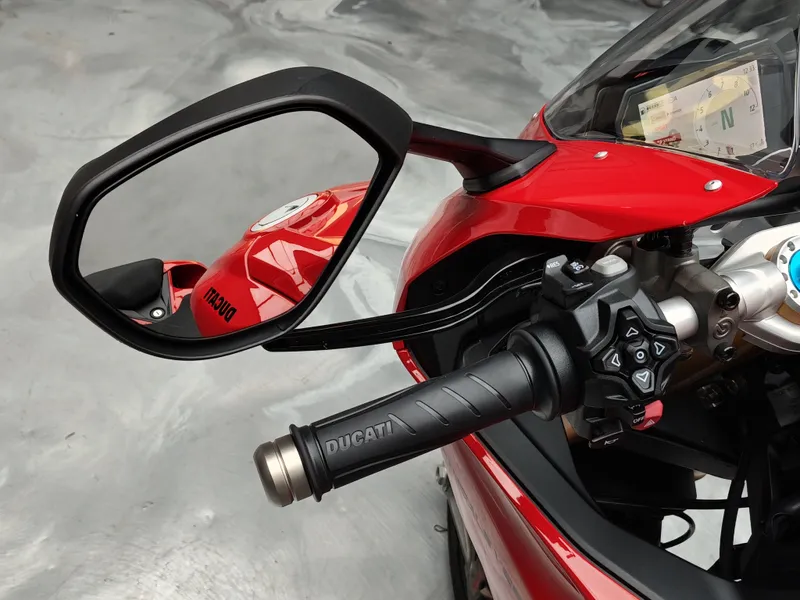 Ducati Panigale foto 9