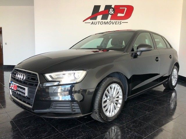 Vendido Audi A3 Sportback 1.6 TDI Des. - Carros usados para venda