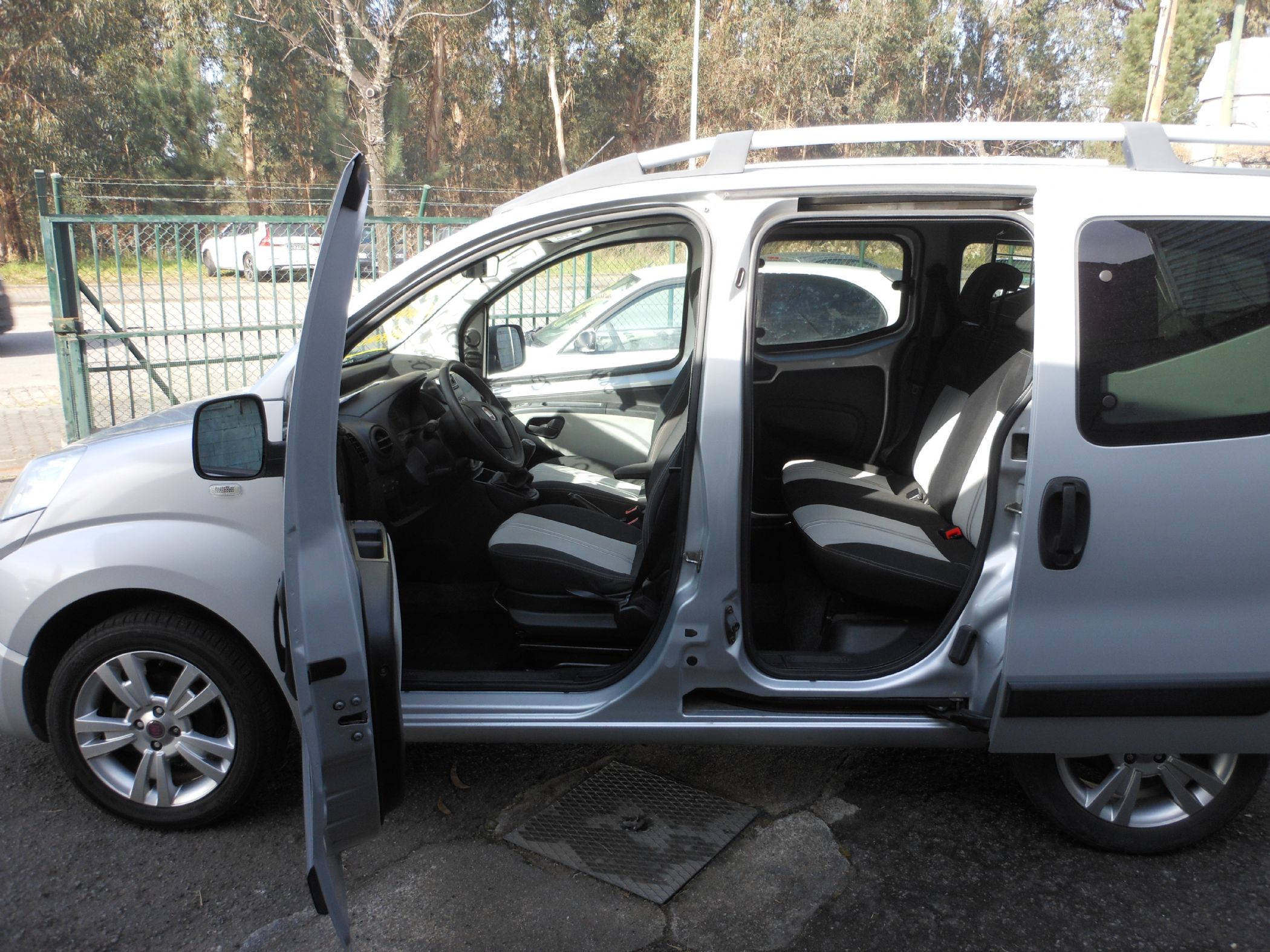 Fiat Fiorino 1.3 M-jet  Rafael Leitão Automóveis em Porto