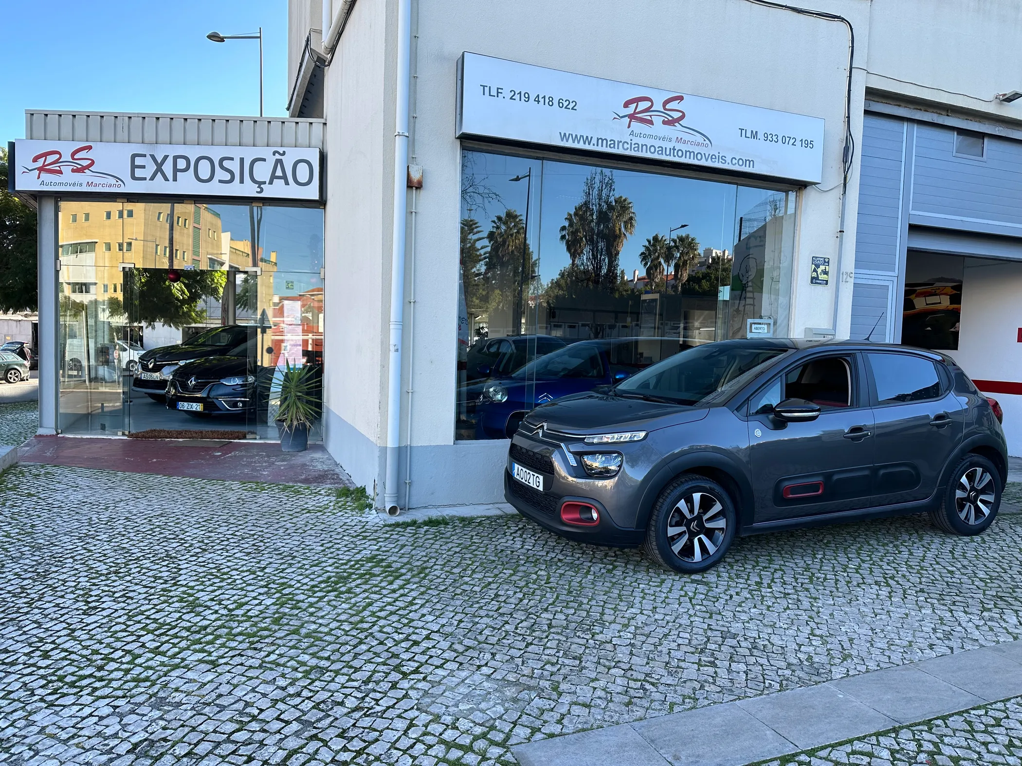じゅん Citroën C3 1.5 BlueHDi C-Series | Marciano Automóveis em Lisboa
