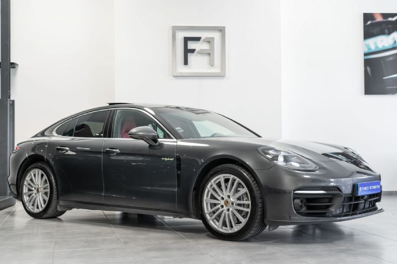Porsche Panamera 4 E-HYBRID