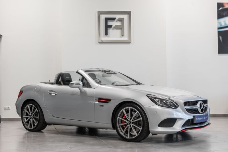 Mercedes Benz SLC 300 RedArt EDITION (C/ MAGIC SKY)